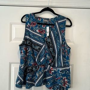 Blouse with ruffle at waist